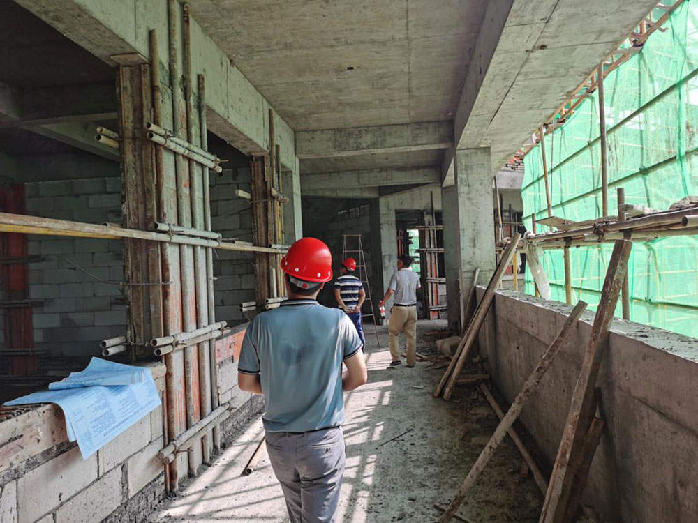 江南實驗小學(xué)2#教輔樓完成一、二層主體結(jié)構(gòu)驗收