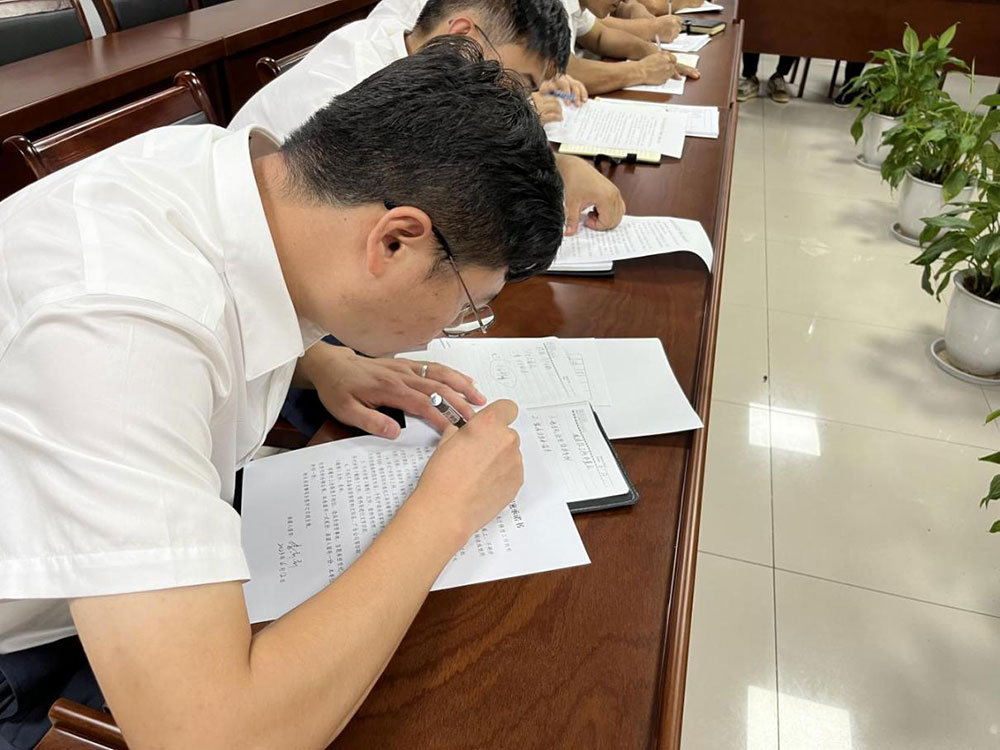 城建投公司召開全體員工大會暨安全生產(chǎn)、保密工作會議?