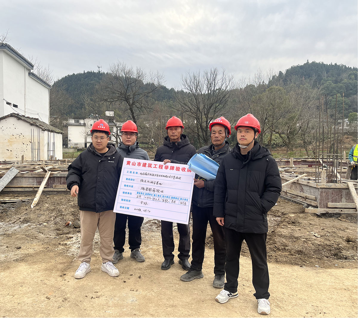 黨建引領(lǐng)進(jìn)工地，支部聯(lián)動(dòng)促發(fā)展