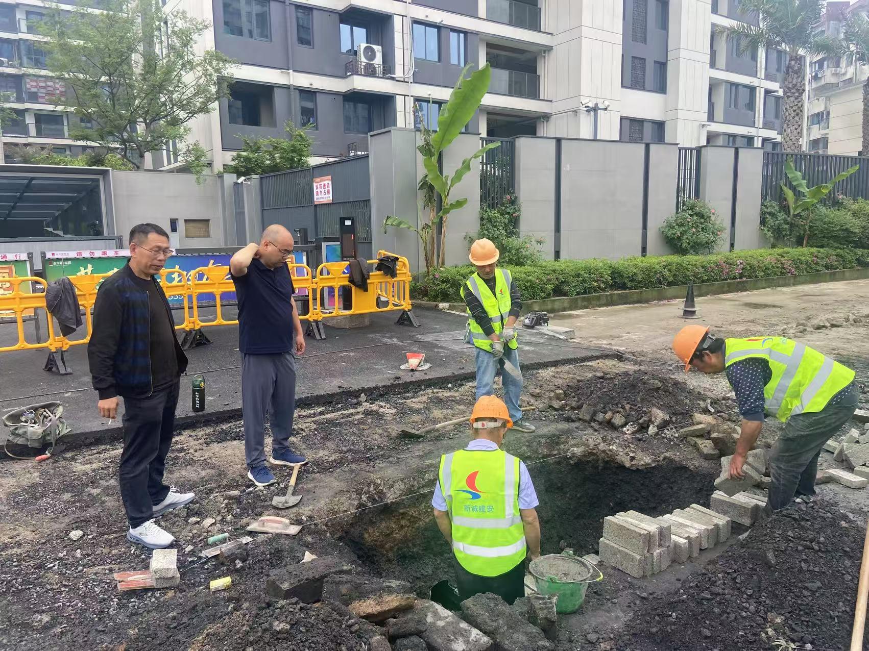 堅守一線保進(jìn)度 嚴(yán)密巡查護(hù)安全——城建投公司“五一”期間全力護(hù)航工程項(xiàng)目建設(shè)?