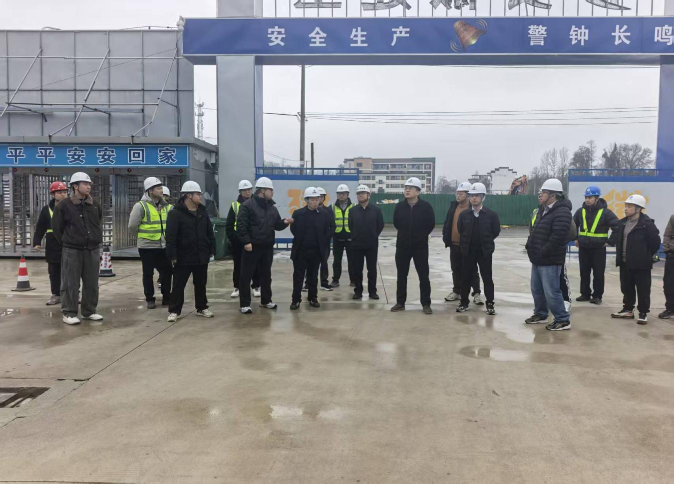 收心歸位鼓干勁  實(shí)干爭(zhēng)春促發(fā)展——屯溪區(qū)國(guó)投集團(tuán)開(kāi)展春節(jié)后在建項(xiàng)目開(kāi)復(fù)工檢查
