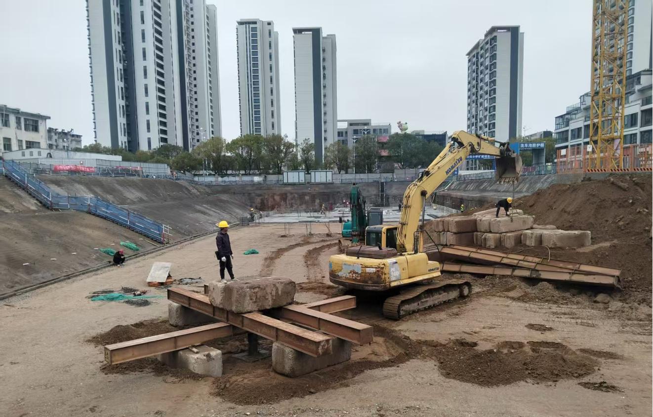 新春?jiǎn)⑿驅(qū)嵏蓨^進(jìn)——屯溪城建投公司全力推進(jìn)項(xiàng)目復(fù)工復(fù)產(chǎn)