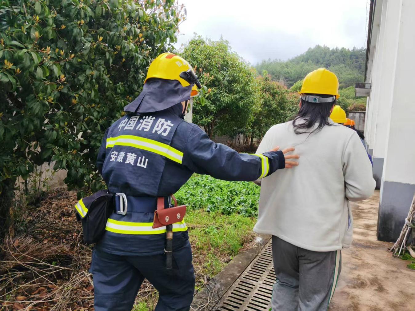 屯溪區(qū)糧儲公司：積極參加消防逃生專項演練，共筑春季火災防線